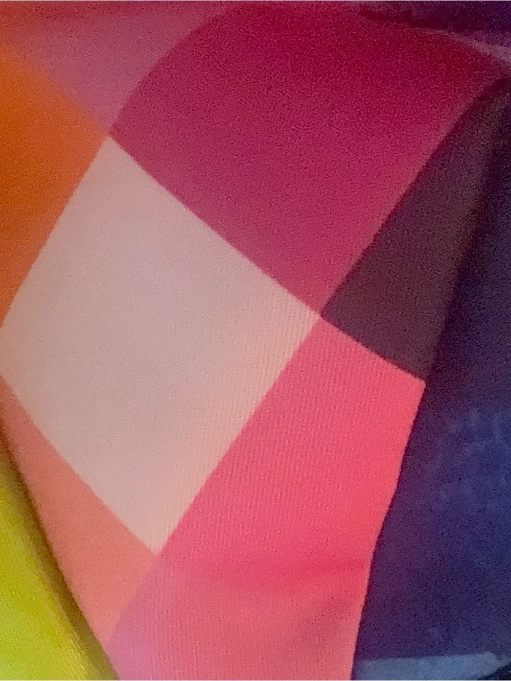 Kurt Geiger nwt vibrant